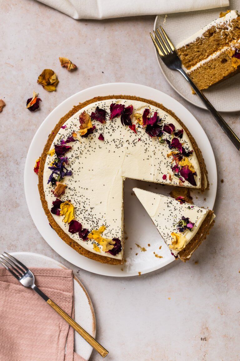 Lemon & Poppyseed Cake / Vegan / Uncut