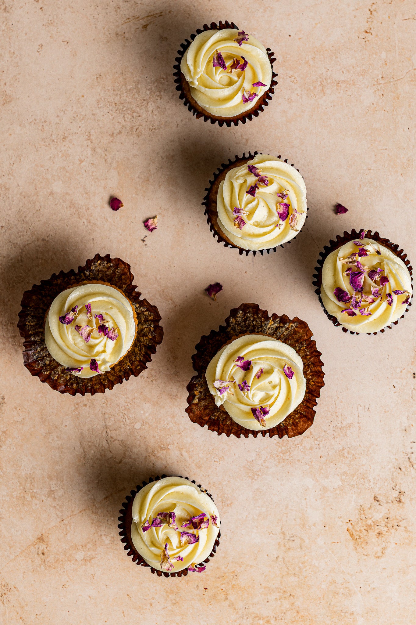 Rose and Pistachio Cupcakes / Box of 6