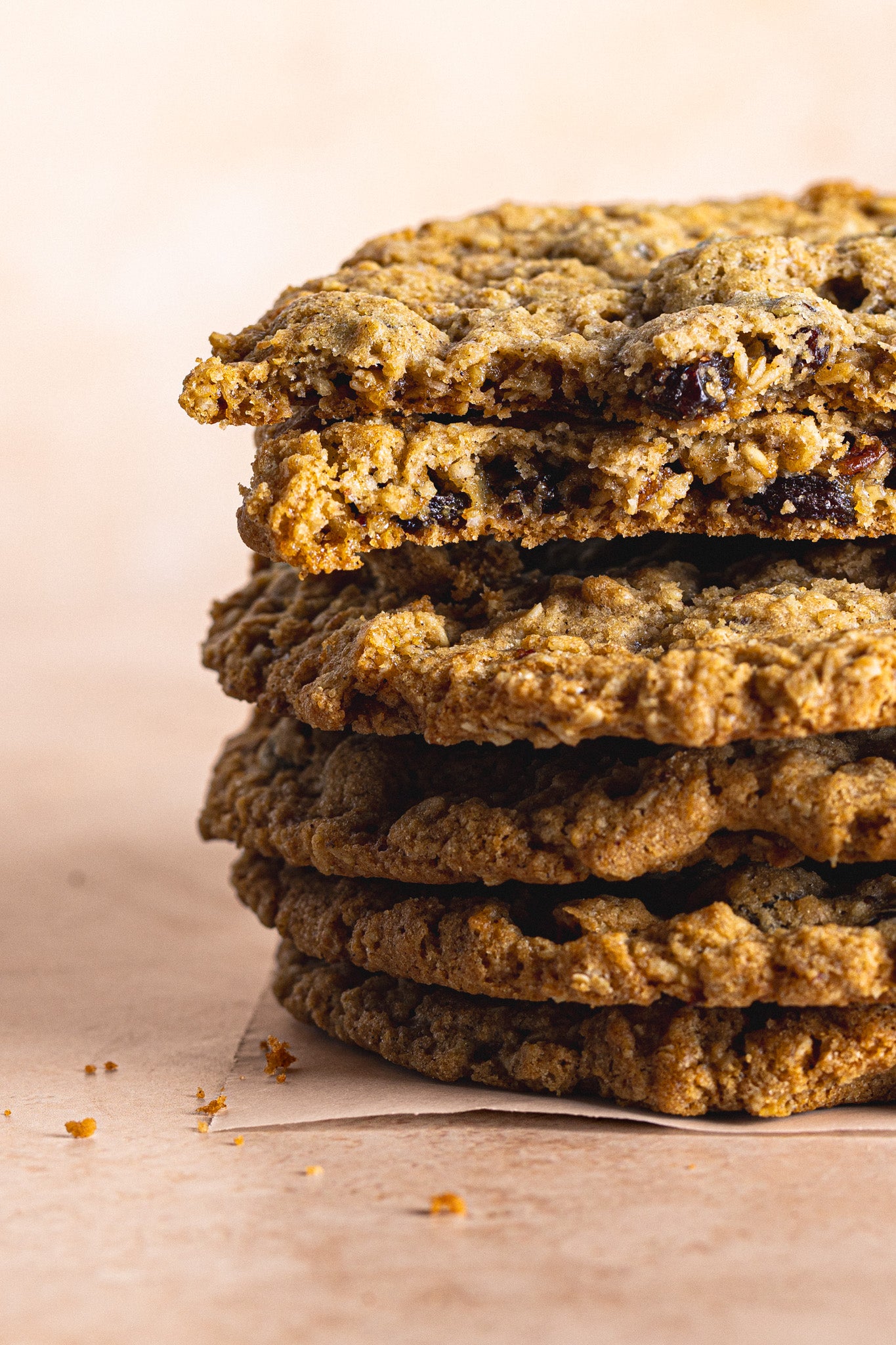 Oat & Raisin Cookie Pucks / Part Baked / Box of 50