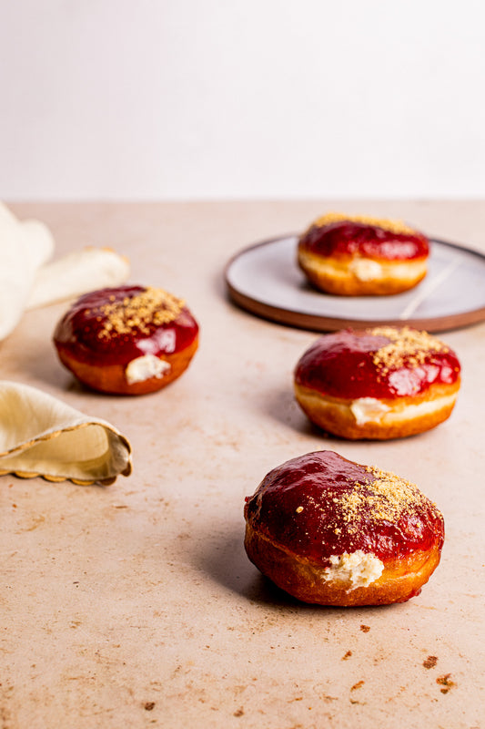 Strawberry Cheesecake Doughnuts / Box of 5