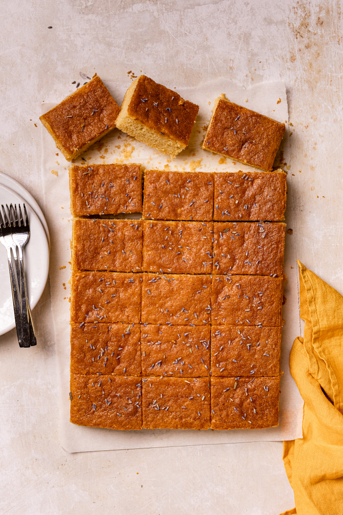 Lemon Drizzle Traybake