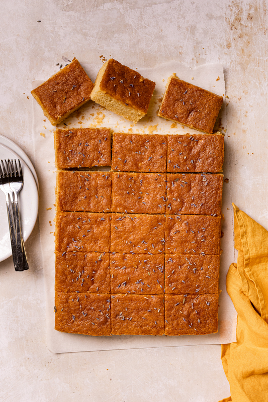 Lemon Drizzle Traybake