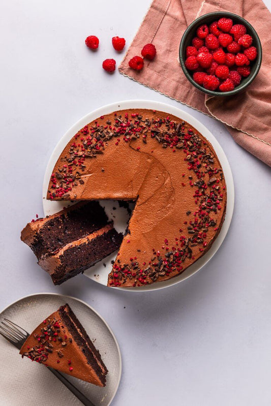 Dark Chocolate & Raspberry Cake / Vegan / Cut